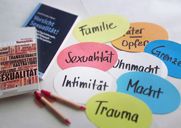 Schlüsselbegriffe aus dem Bereich Sexuelle Gewalt und 2 Bücher zu dem Thema